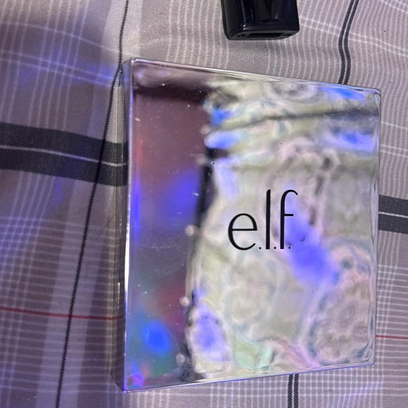 e.l.f. makeup pallet - Picture 2 of 2